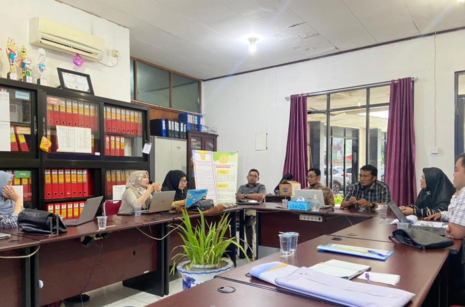 RAPAT KOORDINASI PERSIAPAN REAKREDITASI FAKULTAS ILMU PENDIDIKAN